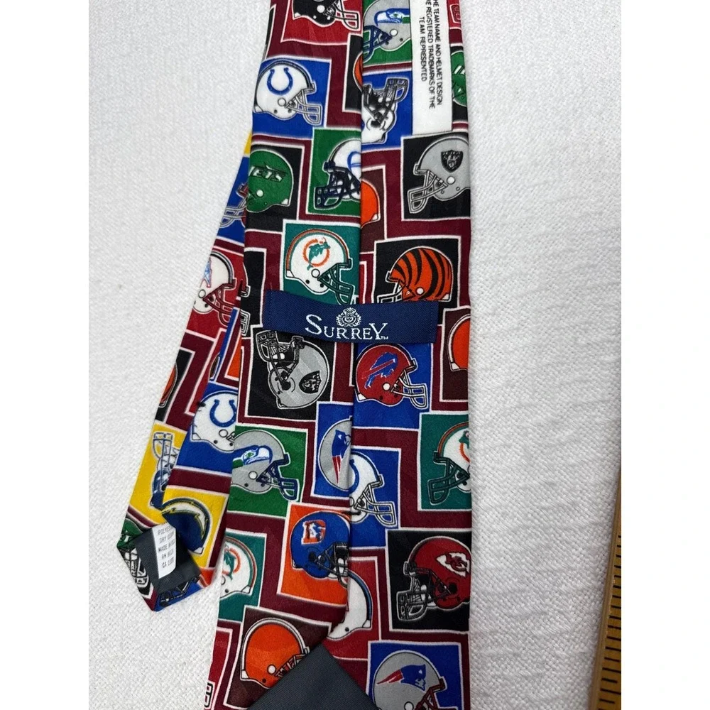Vintage Surrey NFL Football Team Helmets All Over Print Neck‎ Tie